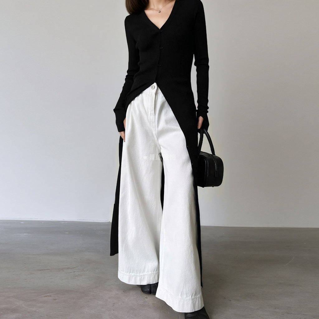 Slim Fit V-neck